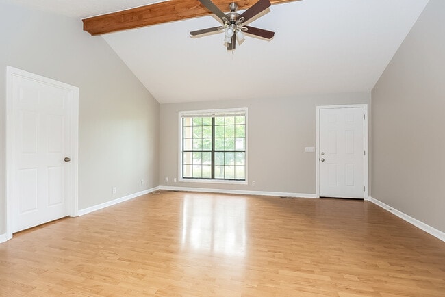 Photo - 406 Highland Dr