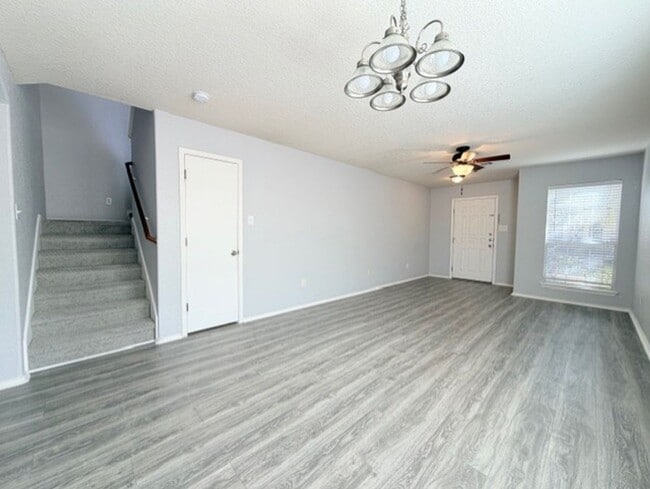 Photo - Super Nice 4 Bedroom w/Loft in Prime Location with Community Amenities