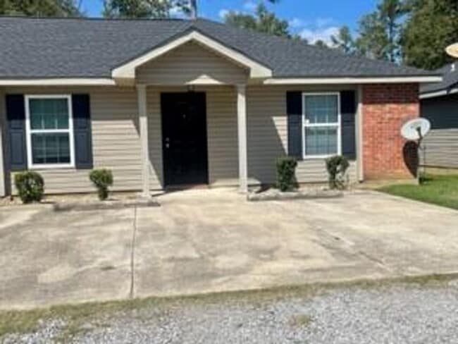 Building Photo - 45129 Durbin Rd Unit A