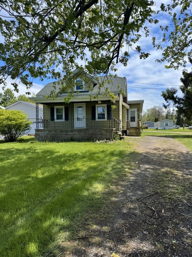 Photo - Thompsons Manor MHC