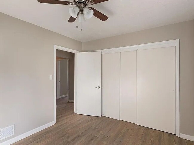 Photo - "Charming 3-Bed, 2-Bath Retreat with 1,690 Sq Ft of Comfort in Kansas City!"
