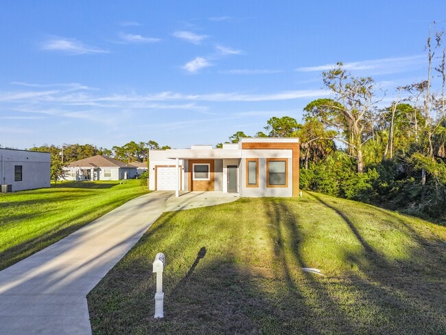 622 Windermere Dr