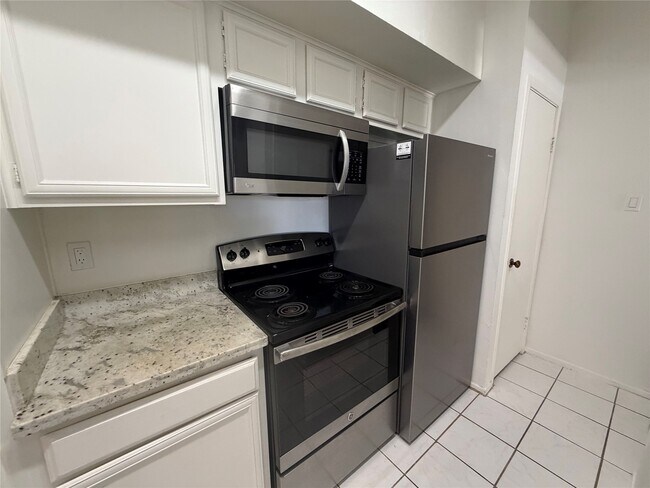 2025 Augusta Dr Unit 203