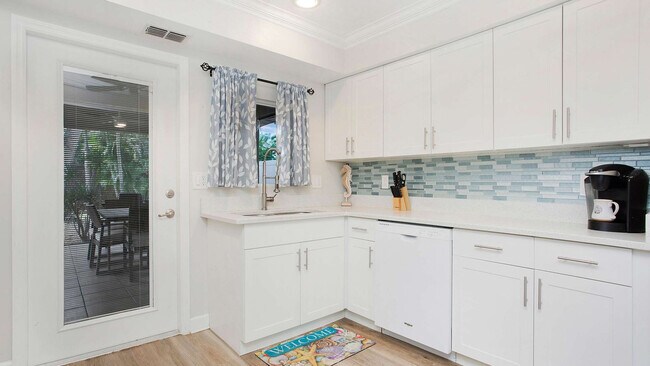 760 104th Ave N Unit SI ID1534827P