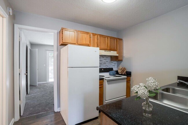 Alexander Station Apartment Homes