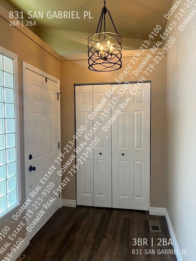 Photo - 831 San Gabriel Pl