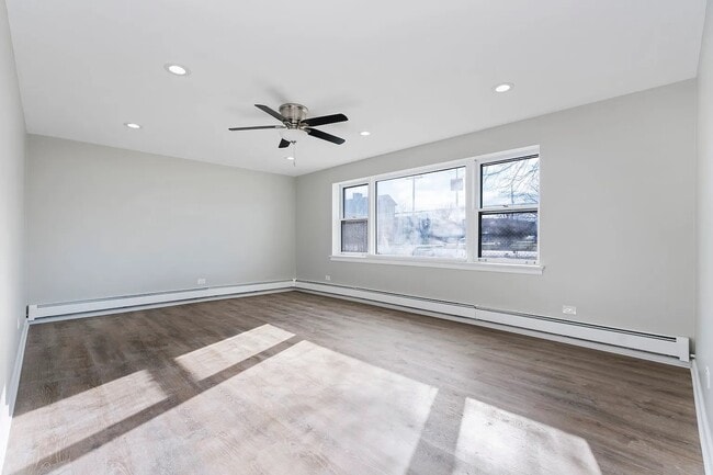 Photo - 5358 S Narragansett Ave