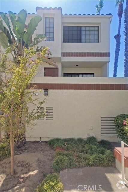Building Photo - 2931 Plaza del Amo Rental