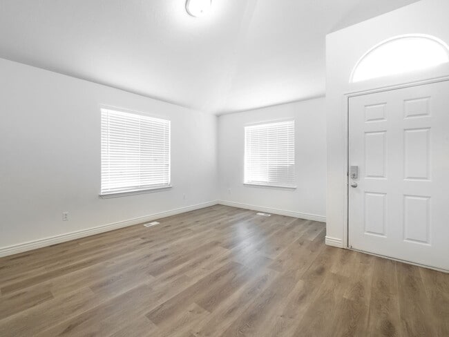 Photo - 4 Bedroom - 2.5 Bathroom House in Provo