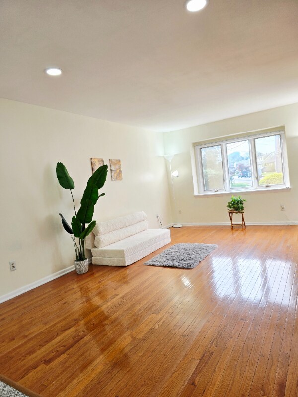 Photo - 821-21 Creek Ct