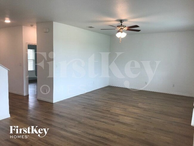Photo - 7340 Parkside Pl Dr