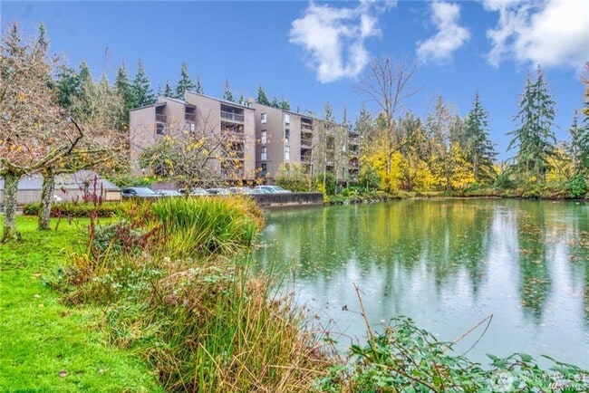 Building Photo - 6858 139th Ave NE Unit 708