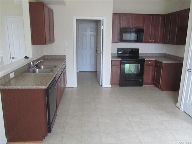 Photo - Beautiful West End 2-Story 4 Bedroom Colonial Home