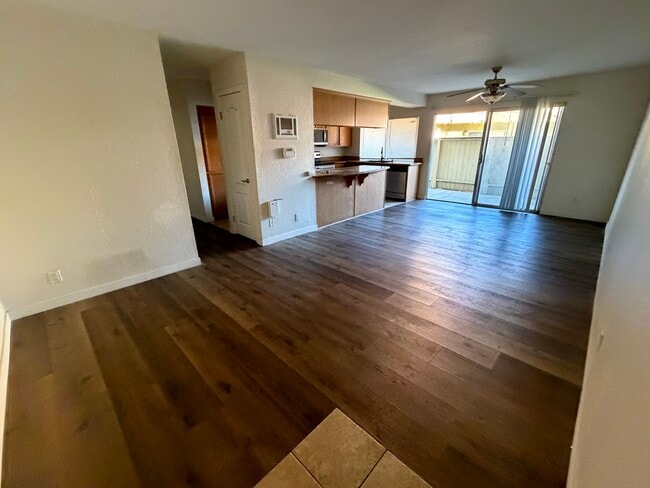 Building Photo - 615 Fredricks Ave Unit 137