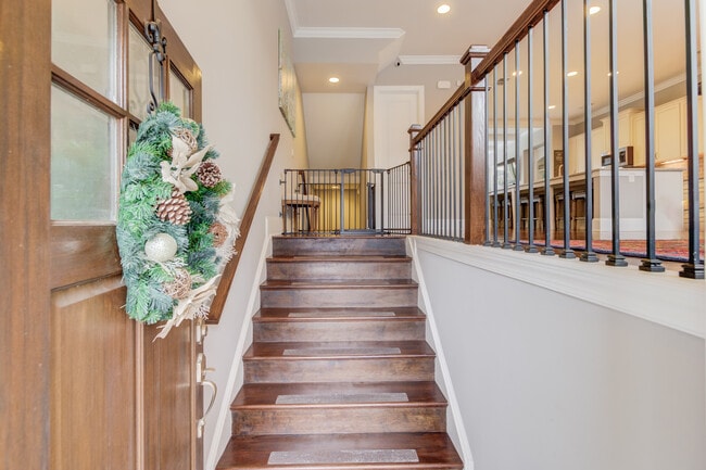 Photo - 2802 Avington Ln SE