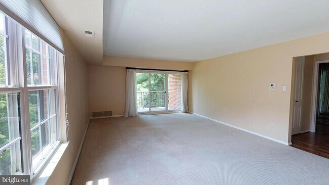 Photo - 244 Drummers Ln