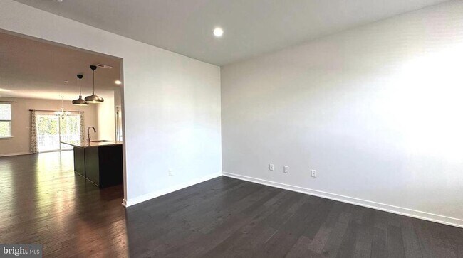 Photo - 229 Wynstone Ct