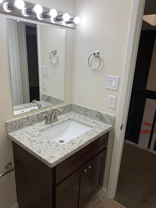 Photo - 12121 Bob White Dr