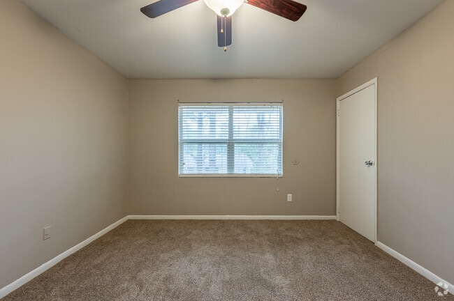 2BR, 1.5BA - 1010SF - PRIMARY BEDROOM