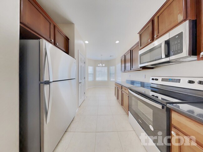 Photo - 37020 W Mondragone Ln