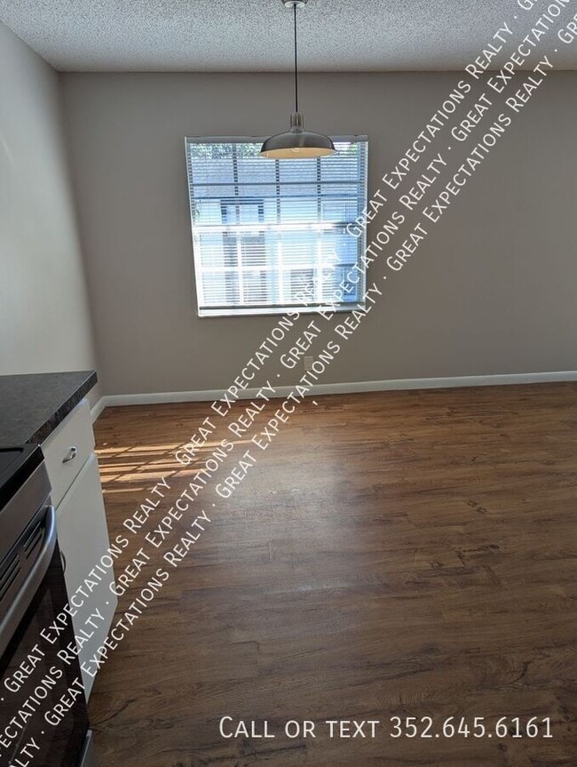 Photo - 125 SE 13th Ave