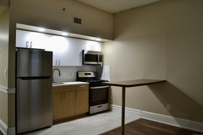 Photo - 152 Temple St Apartment Unit 007