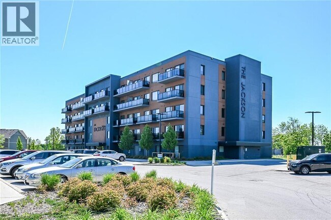 Photo - 64 Main St N Unité 303