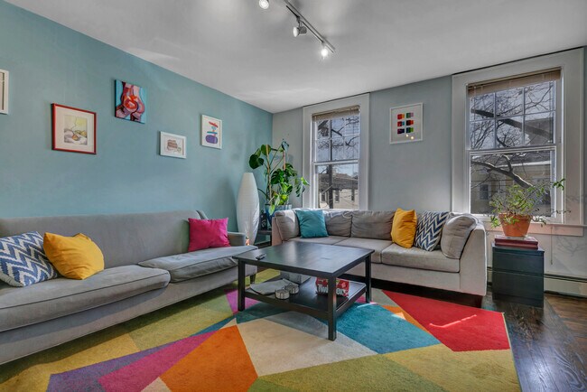 Photo - 321 Saint John St Unidad 321