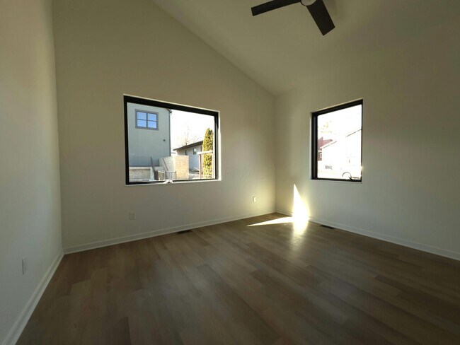 Photo - 33 N Blacksmith Ln