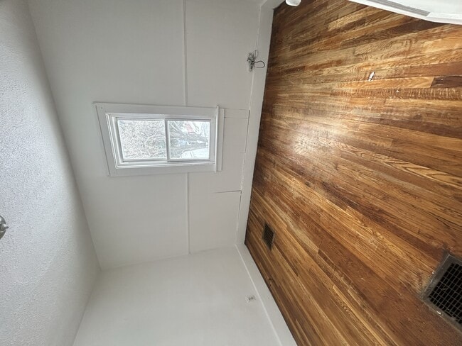 Photo - 20 E Josephine St Unit 4