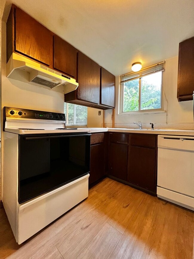 Photo - Dartmouth125 (KC-AM) Unidad 7