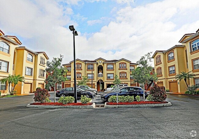 Building Photo - The Gardens at Beachwalk 15645-116 Unit 15645-116 Ocean Walk Circle Rental