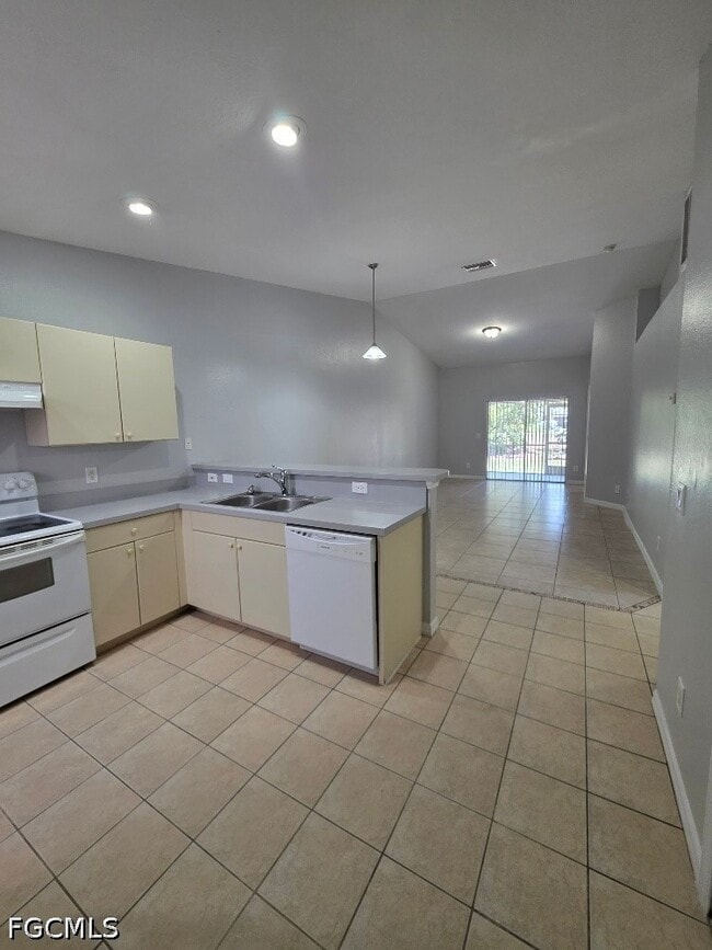 Photo - 2419 Joe Ave S