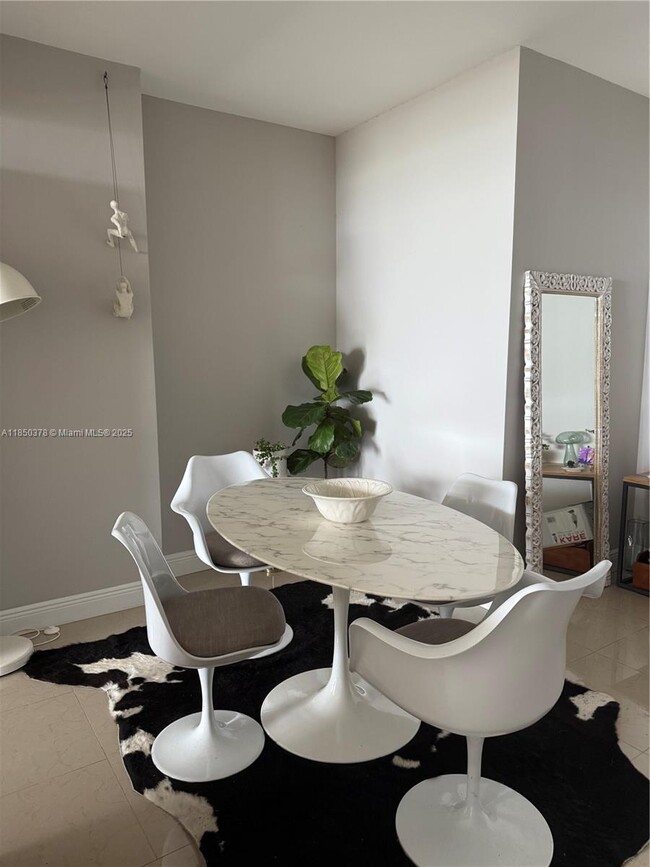 Photo - 460 NE 28th St Unit 803