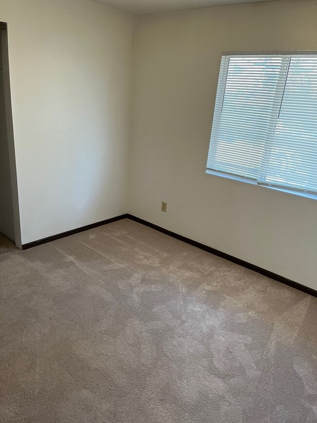 Robinwood Apartments