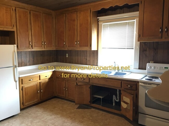 Photo - 1584 Latimer Ln