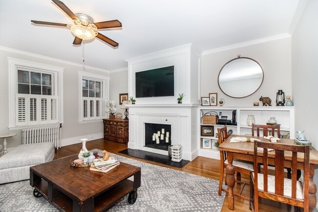 Living Room - 250 Commonwealth Ave Unit 20