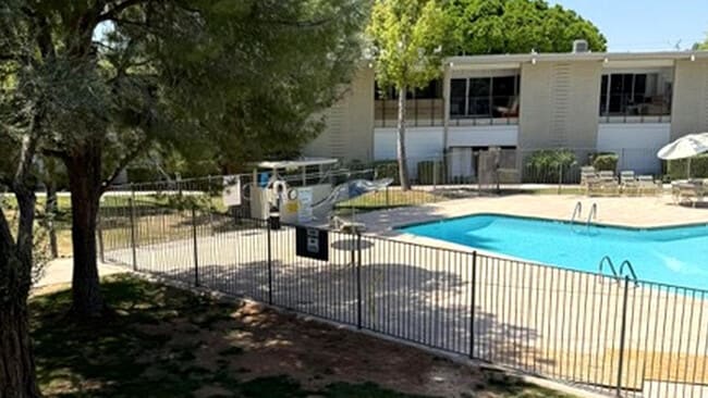 Building Photo - 6125 E Indian School Rd Unit 291