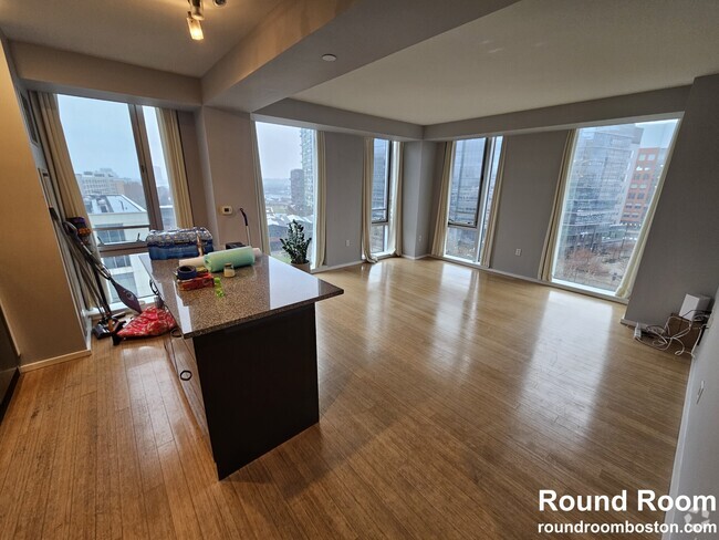 Building Photo - 2 Earhart St Unit 1003 Rental