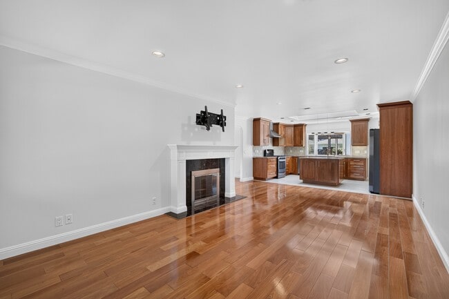 Photo - 879 S Knickerbocker Dr
