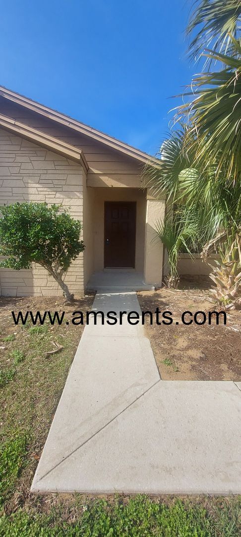Photo - Spacious 4-bedroom Home in Kissimmee