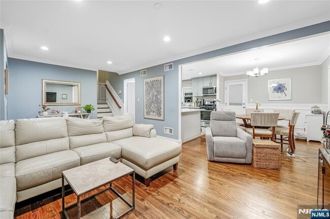 Photo - 194 Delmar Ave