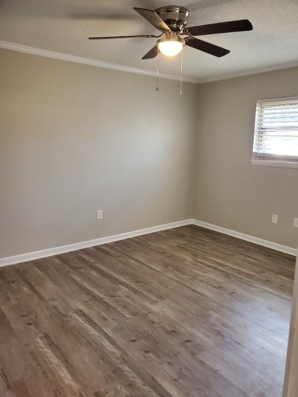 601 Riverhill Cir