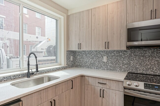 Photo - 1836 Willington St Unit A