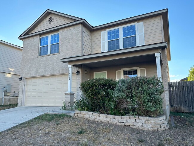 Building Photo - Beautiful Home in Stone Oak!