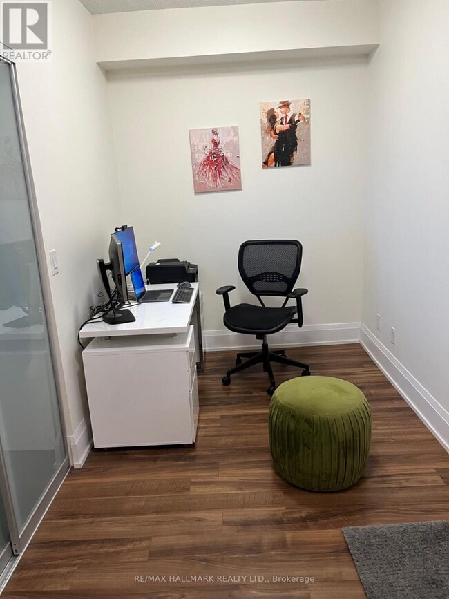 Photo - 120 Harrison Garden Blvd Unité 319