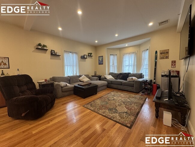 Photo - 15 Sparhawk St