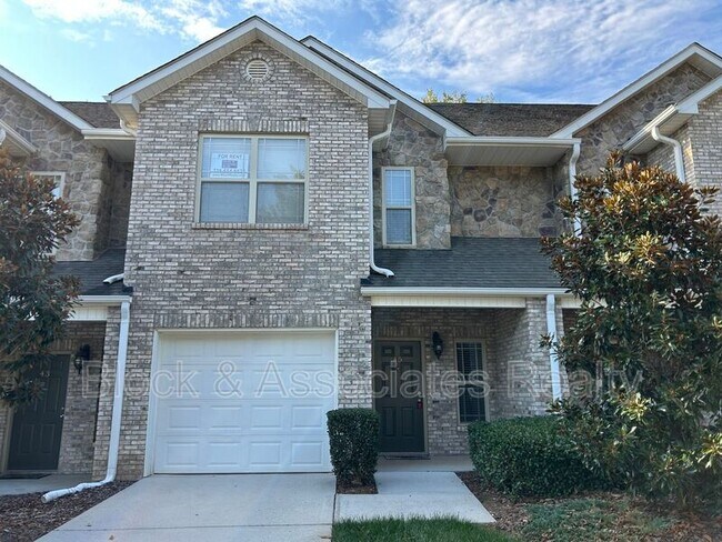 Photo - 45 Four Farms Cir