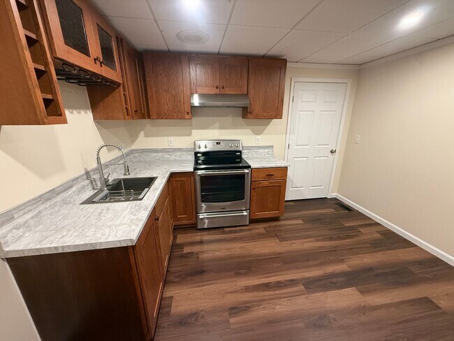 1913 Dover Rd Unit 4