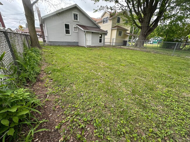 Photo - 311 Quarry St